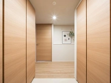 【東京都/杉並区成田東】プラウドシティ阿佐ヶ谷セントラル 玄関：※家具・調度品等は本体価格に含まれません。