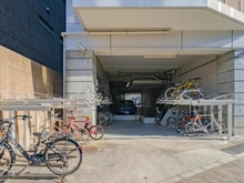 【東京都/港区南青山】レグノ・ラフィネ南青山 駐輪場