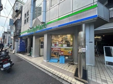 【東京都/港区南青山】レグノ・ラフィネ南青山 ファミリーマート南青山6丁目店（現地より約180m）