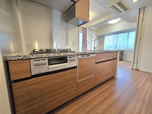 【東京都/港区虎ノ門】ウェリスタワー愛宕虎ノ門 キッチン：※家具・調度品は販売価格に含まれません。