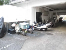 【東京都/港区高輪】秀和高輪レジデンス バイク置き場