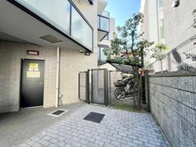 【東京都/渋谷区神宮前】インペリアル表参道 駐輪場