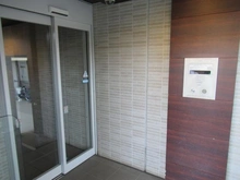 【神奈川県/横浜市都筑区長坂】シーズンプレイス B棟 エントランス：オートロック