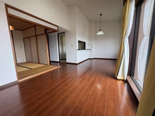 【東京都/町田市玉川学園】コスモ玉川学園前 リビング・ダイニング