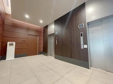 【神奈川県/横浜市瀬谷区瀬谷】ライオンズ横濱瀬谷ステーションスクエア 共用部：2階エレベーターホール
