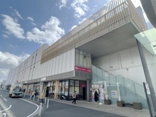 【神奈川県/横浜市瀬谷区瀬谷】ライオンズ横濱瀬谷ステーションスクエア スマイルストリート瀬谷（現地より約220m）