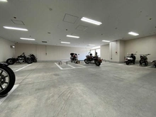【神奈川県/相模原市南区相模大野】プラウドタワー相模大野 バイク置場