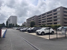 【神奈川県/座間市相模が丘】エステ・スクエア小田急相模原 ステージI 駐車場