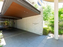 【神奈川県/相模原市中央区淵野辺】オハナ淵野辺ガーデニア シーズンレジデンス棟 エントランス
