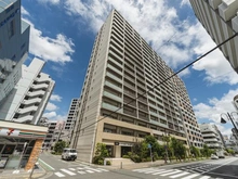 【神奈川県/厚木市中町】プレミスト本厚木 外観：三方角に存する、19階建マンション　本物件は最上階のお部屋です。