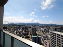 【神奈川県/厚木市中町】プレミスト本厚木 眺望：住戸前共用廊下から