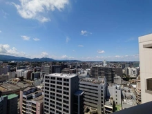 【神奈川県/厚木市中町】プレミスト本厚木 眺望：住戸前共用廊下から