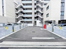 【神奈川県/大和市中央林間】プラウド中央林間 駐車場