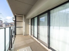 【神奈川県/横浜市南区井土ケ谷中町】プライム横浜井土ヶ谷 バルコニー