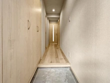 【神奈川県/横浜市西区平沼】モンテベルデ横浜 廊下：人感センサー照明スイッチ