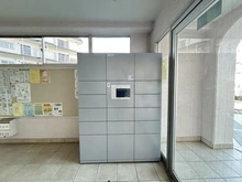 【神奈川県/鎌倉市台】鎌倉台ハイツ A棟 宅配BOX：ご不在時も荷物の受取が可能です。