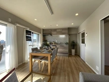 【神奈川県/横浜市神奈川区三ツ沢下町】ガーデン山住宅団地 9号棟 リビング・ダイニング