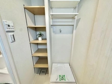 【神奈川県/横浜市神奈川区台町】横浜ウェイサイドマンション 洗面所：洗濯機置場