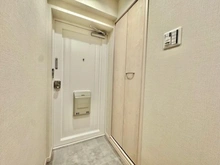 【神奈川県/横浜市神奈川区台町】横浜ウェイサイドマンション 玄関