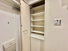 【神奈川県/横浜市神奈川区台町】横浜ウェイサイドマンション 収納：玄関下足入