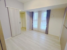 【神奈川県/横浜市神奈川区浦島町】ヴェレーナブリエ神奈川新町 洋室