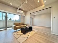 【神奈川県/横浜市神奈川区片倉】ナイスヒルズコート三ッ沢片倉 リビング