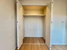 【神奈川県/横浜市神奈川区片倉】ナイスヒルズコート三ッ沢片倉 収納：約6帖