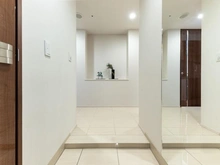 【神奈川県/横浜市西区北幸】ブランズ横浜 玄関