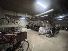 【神奈川県/横浜市神奈川区羽沢南】クリオ上星川弐番館 駐輪場