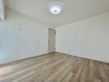 【神奈川県/横浜市磯子区森】第一磯子ハイツ 洋室：約８帖