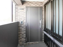 【神奈川県/横浜市南区蒔田町】サングレイス横浜蒔田 玄関