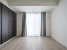 【神奈川県/横浜市中区山下町】グランドメゾン山下公園 サービスルーム（納戸）：約6.0帖サービスルーム