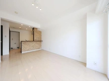 【神奈川県/横浜市中区吉浜町】エトアール吉浜 リビング・ダイニング