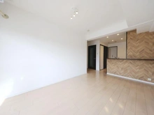 【神奈川県/横浜市中区吉浜町】エトアール吉浜 リビング・ダイニング