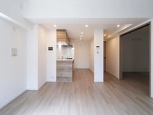 【神奈川県/横浜市南区高根町】ルシオン大通り公園 リビング・ダイニング