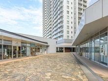 【神奈川県/横浜市西区みなとみらい】ブルーハーバータワーみなとみらい アプローチ