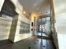 【神奈川県/横浜市西区浅間町】マークミュー横濱シティフロント エントランス：オートロック式エントランス