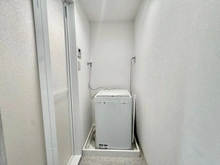 【神奈川県/横浜市保土ケ谷区西久保町】ライオンズマンション保土ケ谷第6 洗濯機置き場：※家具・調度品等は販売価格に含まれておりません