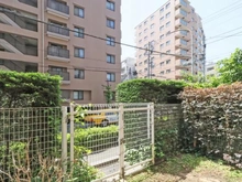 【神奈川県/横浜市西区戸部町】シャリエ横浜ベイグランデ 専用庭