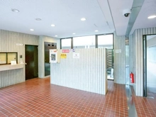 【神奈川県/横浜市栄区小菅ケ谷】クレール本郷台 ロビー：管理事務室／メールボックス／防犯カメラ有り