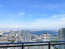 【神奈川県/横浜市神奈川区鶴屋町】THE　YOKOHAMA　FRONT　TOWER 眺望：ベイビューラウンジから