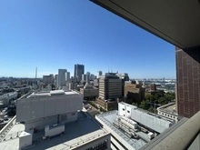【神奈川県/横浜市中区日本大通】シティタワー横濱 眺望：バルコニーから