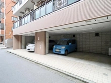 【神奈川県/横浜市南区前里町】マイキャッスル横浜南 駐車場