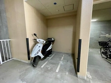 【東京都/目黒区大岡山】クリオ自由が丘壱番館 バイク置場：建物内