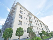 【神奈川県/横浜市南区六ツ川】六ッ川台団地1街区1号棟 外観：大規模修繕中