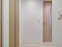 【神奈川県/横浜市神奈川区鶴屋町】THE　YOKOHAMA  FRONT　TOEWR 廊下
