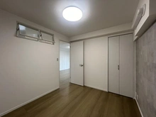 【神奈川県/川崎市宮前区有馬】第2ウィンザーハイム鷺沼 サービスルーム（納戸）