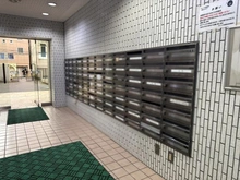 【神奈川県/横浜市神奈川区鶴屋町】グローリア初穂横浜 メールBOX