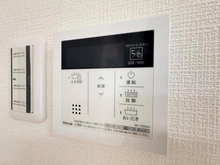 【神奈川県/横須賀市東逸見町】ウェルシティ横須賀ポートバレーヌ2番館 給湯器