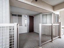 【東京都/府中市住吉町】プラウド府中中河原 ポーチ